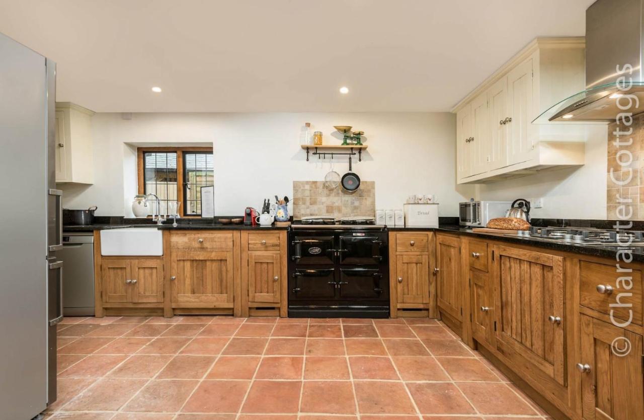 Eastnor Villa Moreton-in-Marsh ภายนอก รูปภาพ